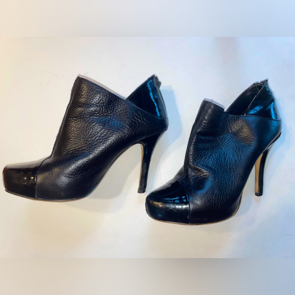 Isola Cherie Bootie - Black